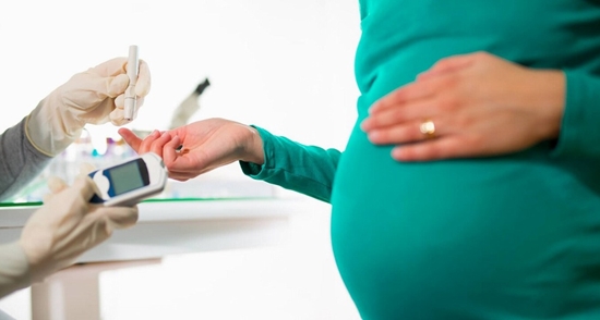 Gestational-diabetes-blood-sugar-test-during-pregnancy 